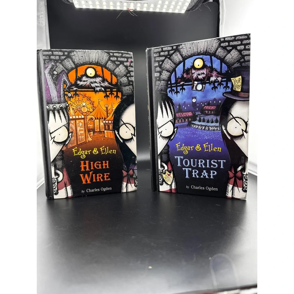 Edgar and Ellen Books Lot of 2 High Wire 1st‎ Edition The Tourist Trap Og en